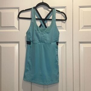 Lululemon Blue Workout Top w Built in Bra, Size 8